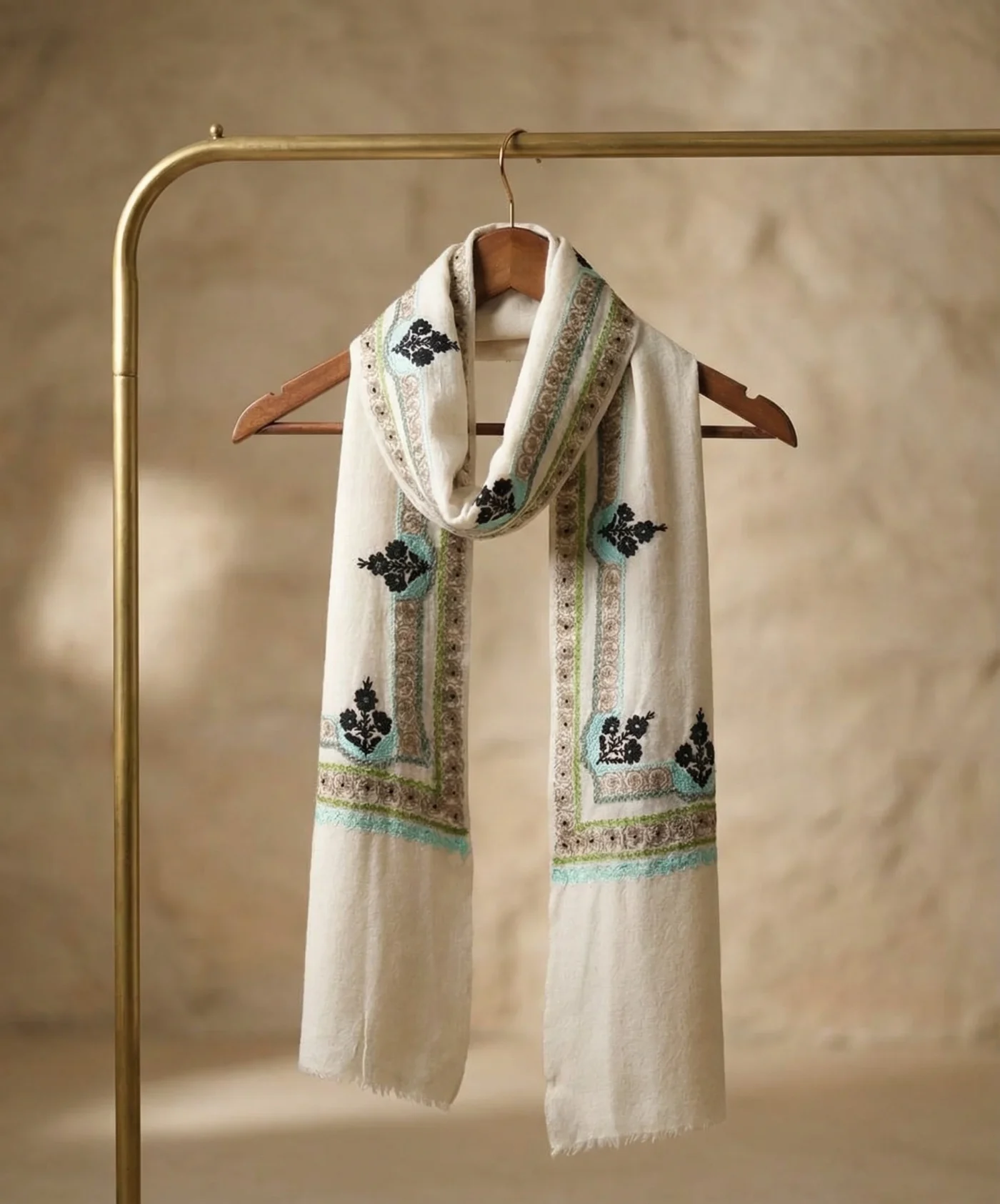 White Pashmina Cashmere Stole With Floral Aari Work and Zari Embroidery - Image 6