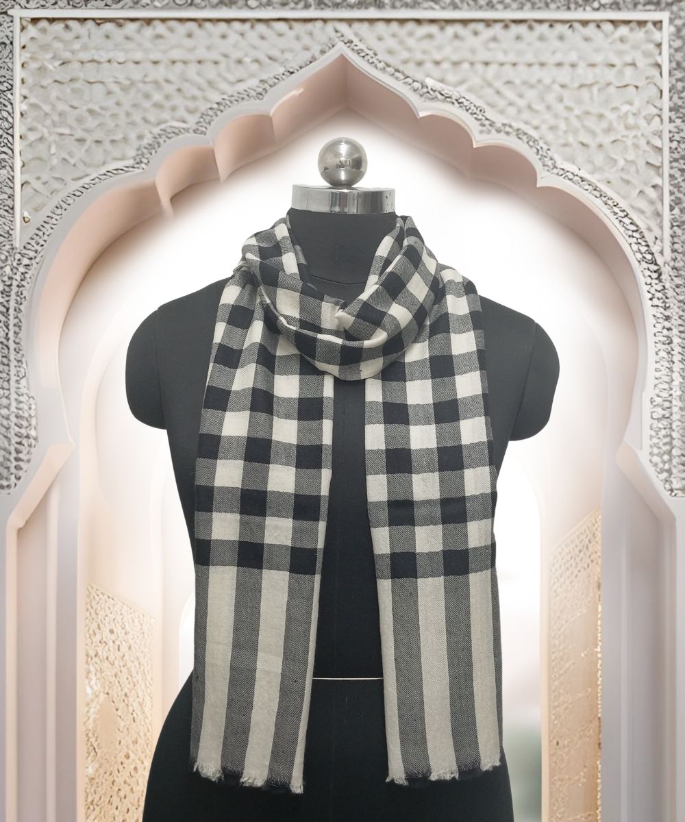 3232 Scarf Check Design - Image 1