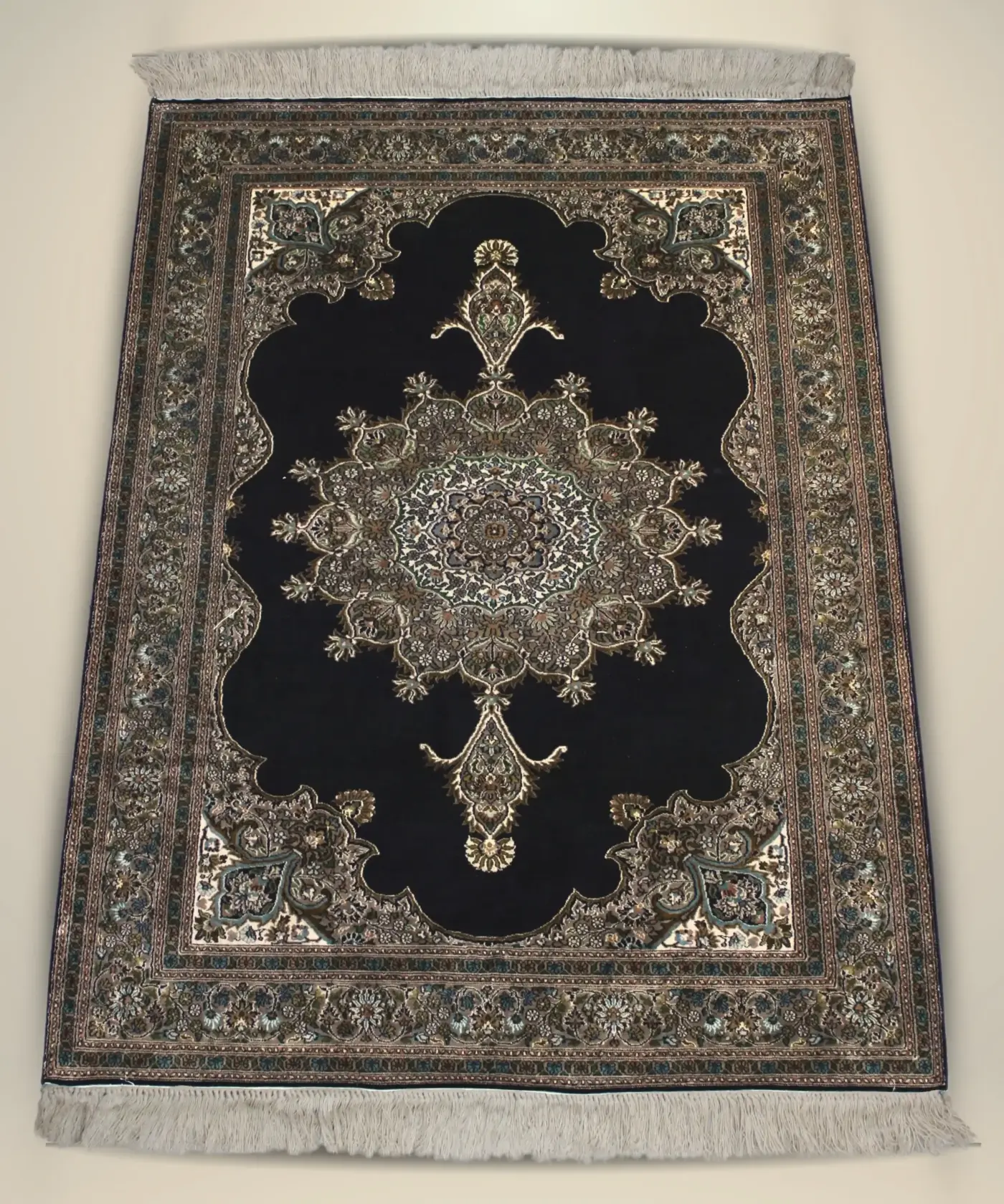 Carpet Handmade Silk (4′x 6′Ft) - Image 2