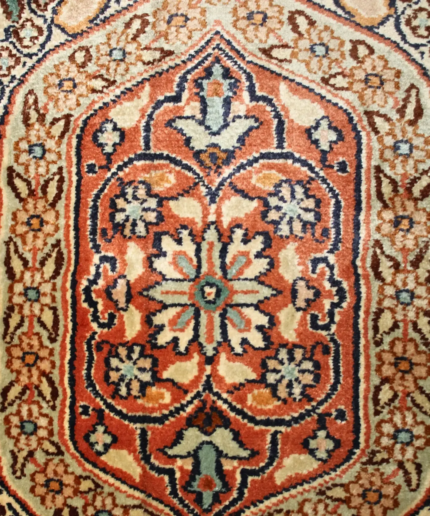 Carpet Handmade Silk On Cotton (2.5’ X 4’Ft.) - Image 3