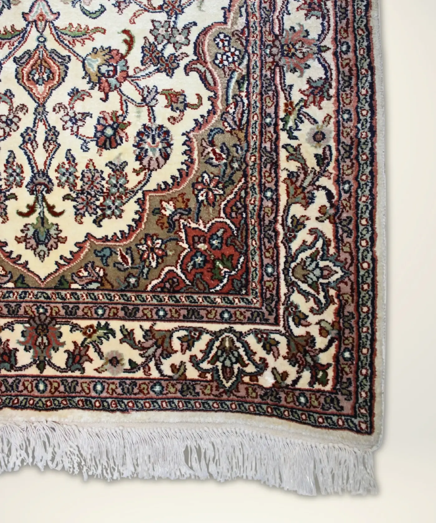 Carpet Handmade Silk On Cotton 2.5'X 4'ft - Image 2