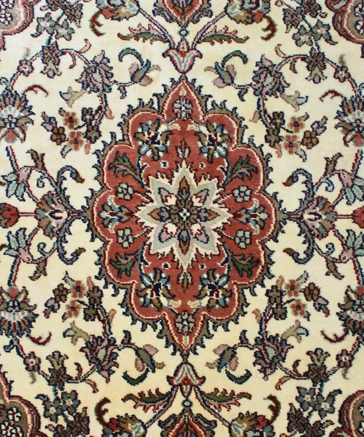 Carpet Handmade Silk On Cotton 2.5'X 4'ft - Image 3