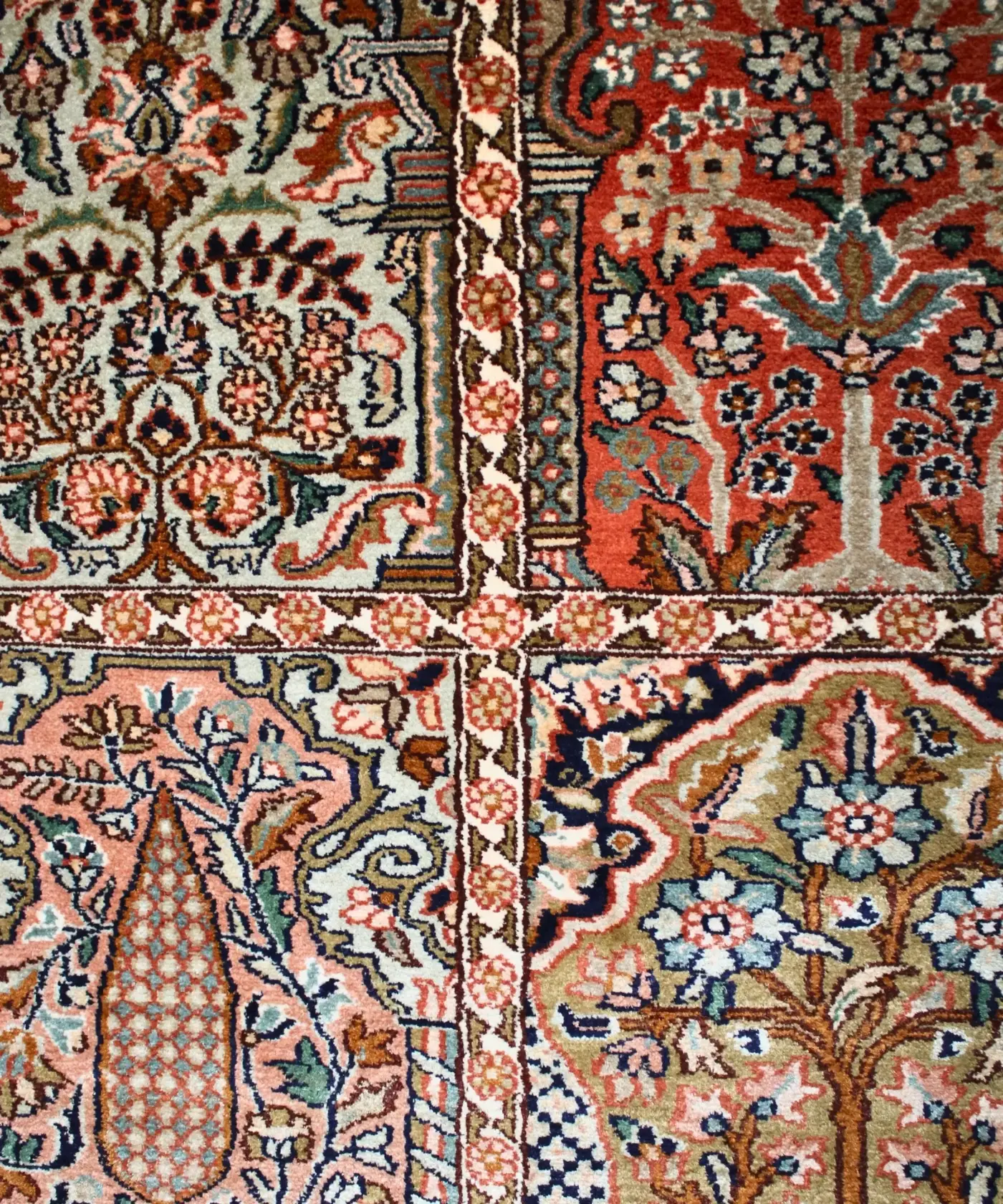 Carpet Handmade Silk On Cotton (2.5' X 4'ft) - Image 3
