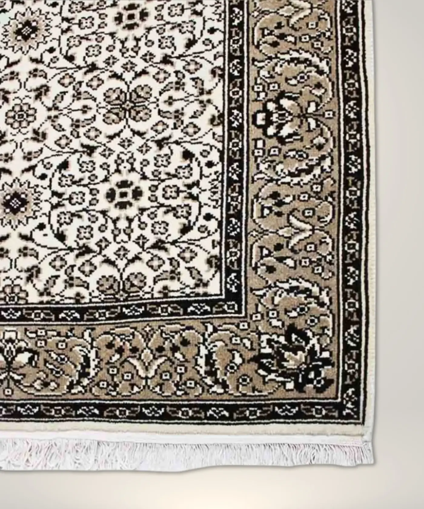 Oriental HM Woollen Carpet (4' x 6' Ft.) - Image 4
