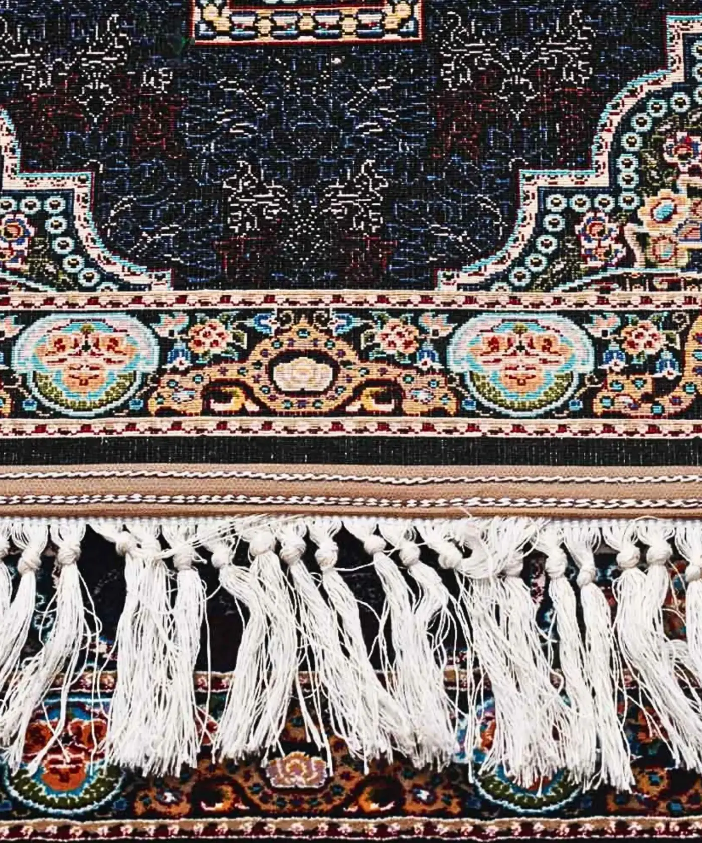 Oriental Woolen Carpet (1.5' x 3.5' Ft.) - Image 5
