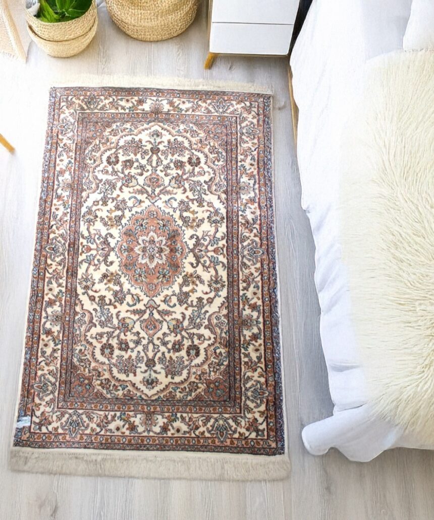Carpet Handmade Silk On Cotton '2.5 x 4'ft