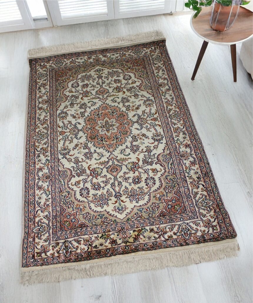 Carpet Handmade Silk On Cotton 2.5'X 4'ft