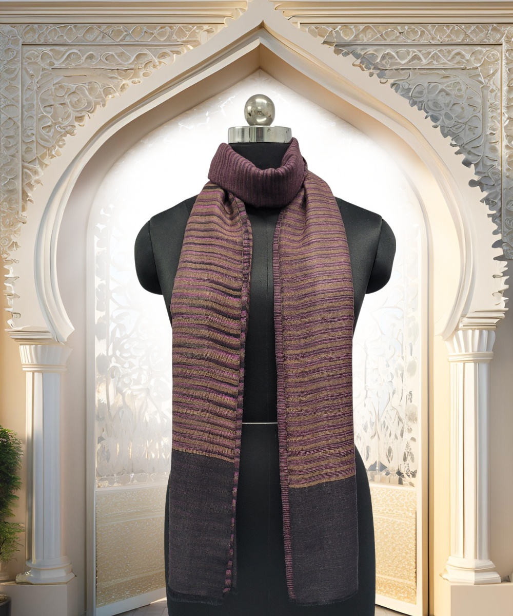 SS-17 Stole Reversible Khadi - Image 1